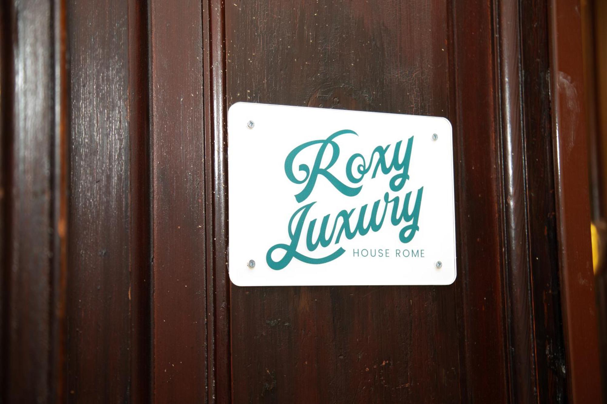 Roxy Luxury House