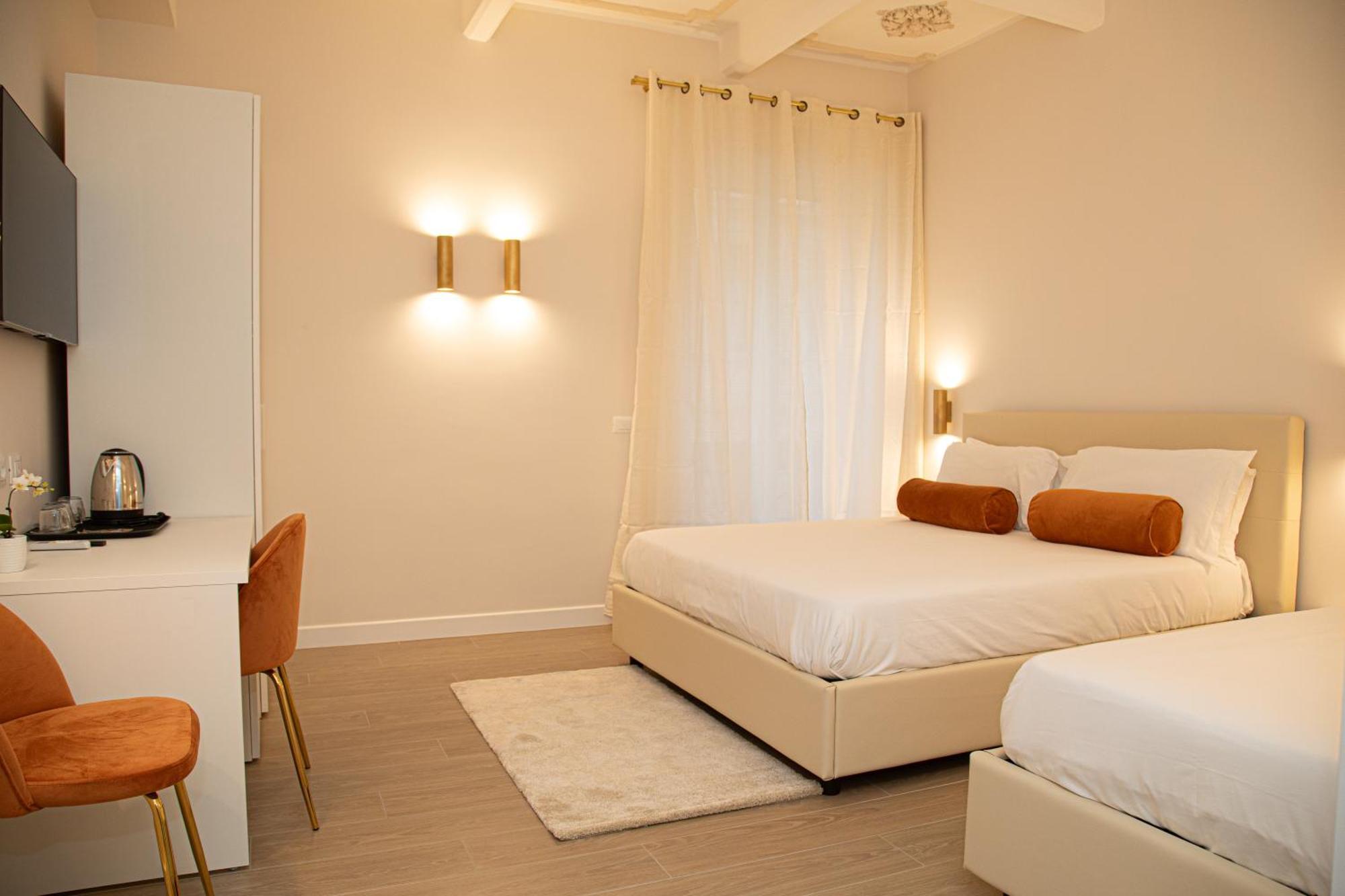 Roxy Luxury House Rom